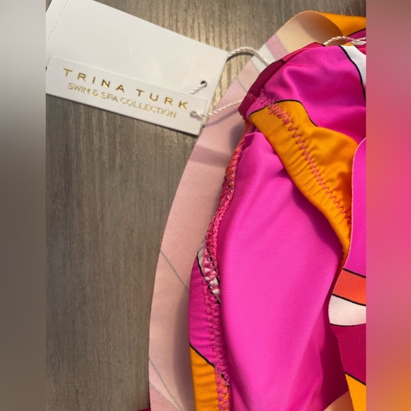 Trina Turk Woman’s Bikini Bandeau Top Size 6 Vivid Vista NWT Strapless - Picture 6 of 7